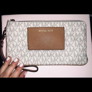 Michael Kors Wristlet